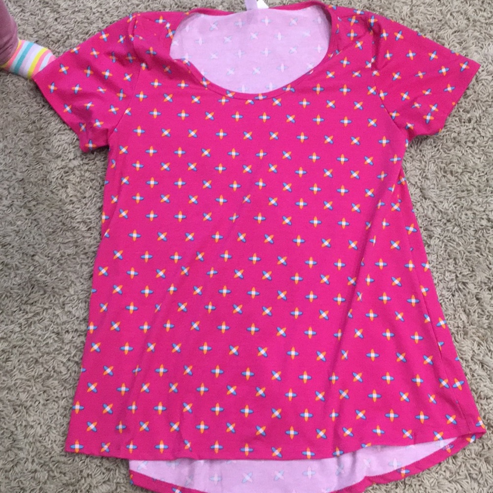 LULAROE Size Small Classic T pink Top